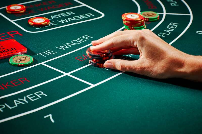 Hãy an tâm chơi Baccarat với chúng tôi nhé